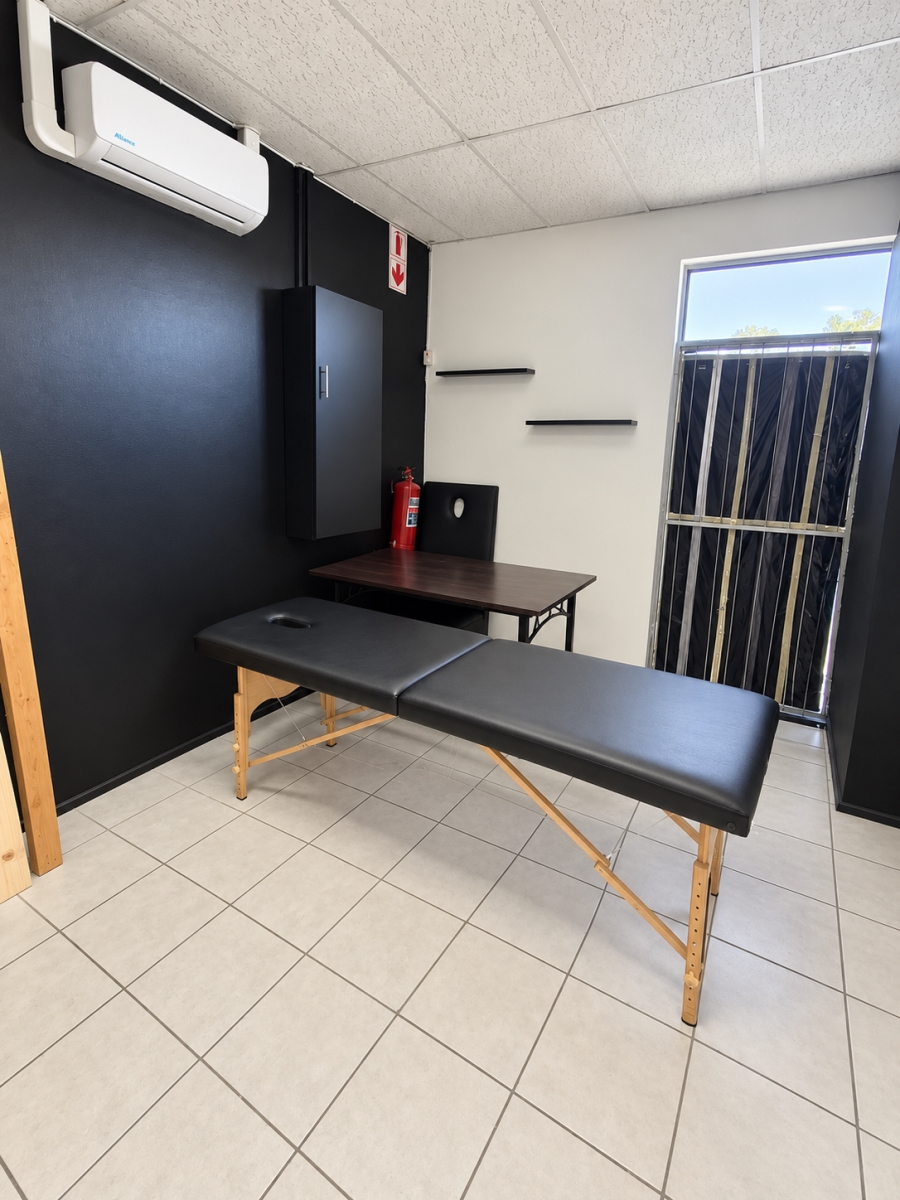 To Let Commercial Property for Rent in Vincent Eastern Cape